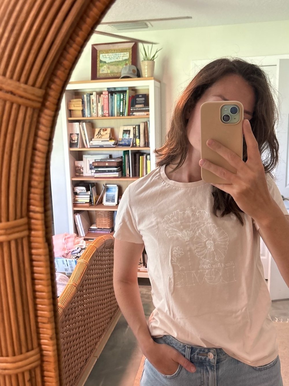 Levi’s Soft Blush Graphic Tee - Floral Outline